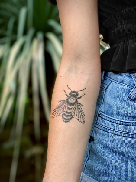 Temporary Tattoo - Big Bee
